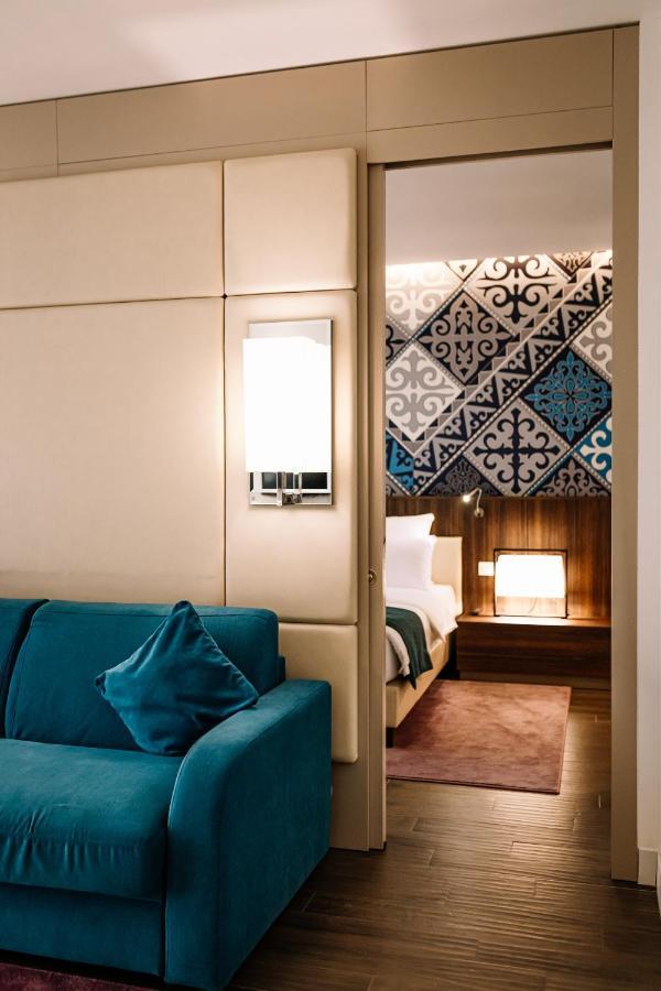 Mercure Almaty City Center Екстериор снимка