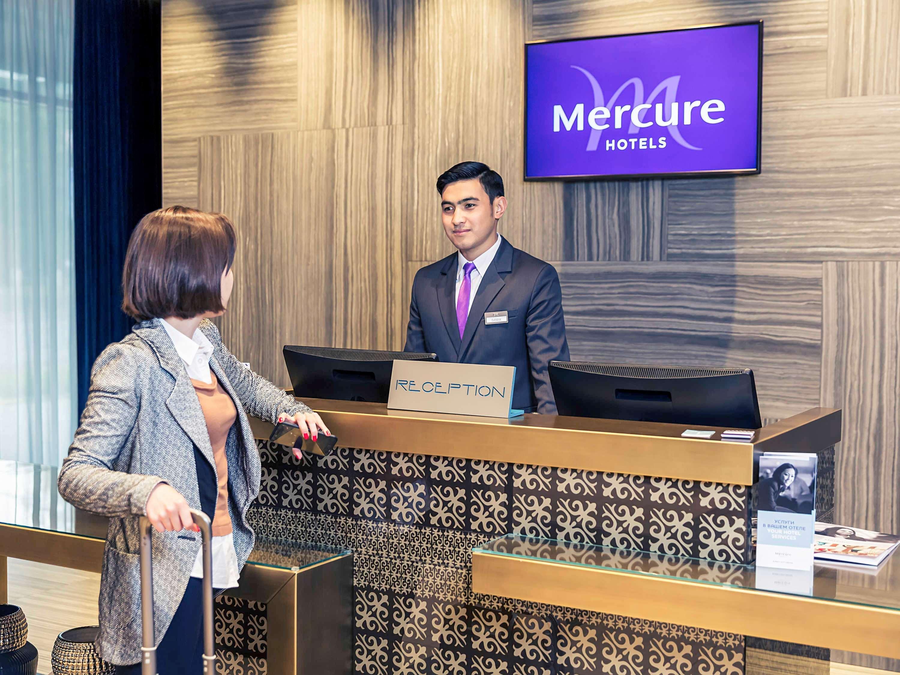 Mercure Almaty City Center Екстериор снимка