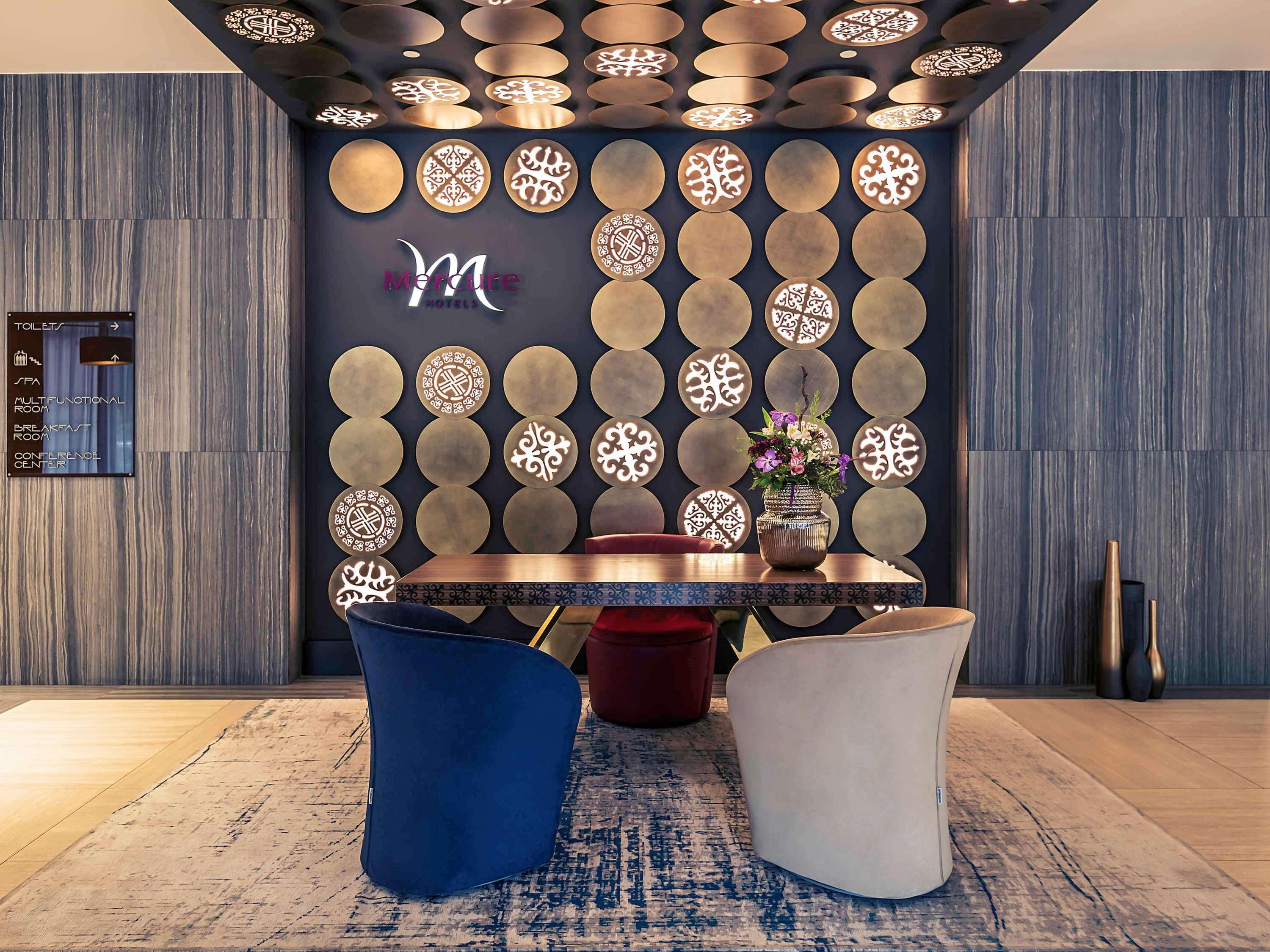 Mercure Almaty City Center Екстериор снимка