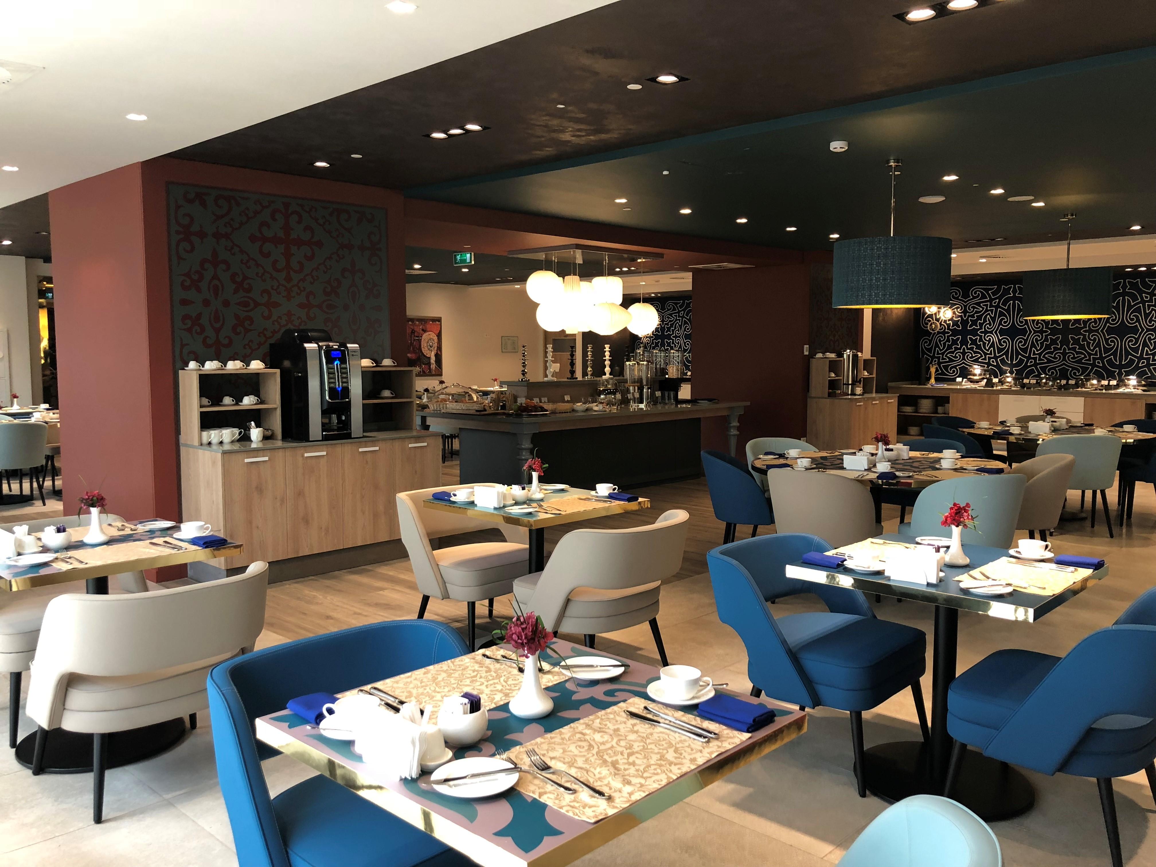 Mercure Almaty City Center Екстериор снимка