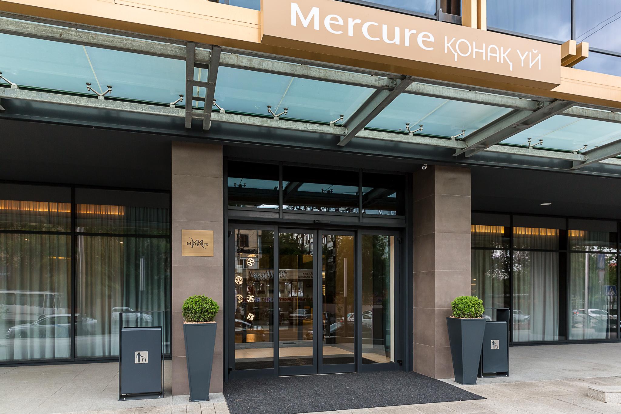 Mercure Almaty City Center Екстериор снимка