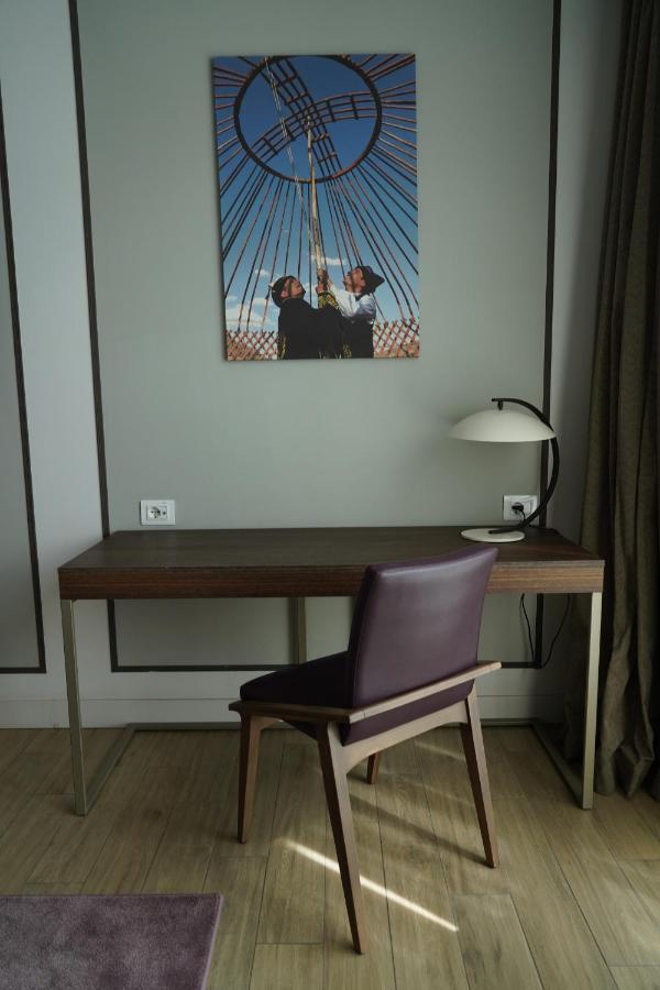 Mercure Almaty City Center Екстериор снимка